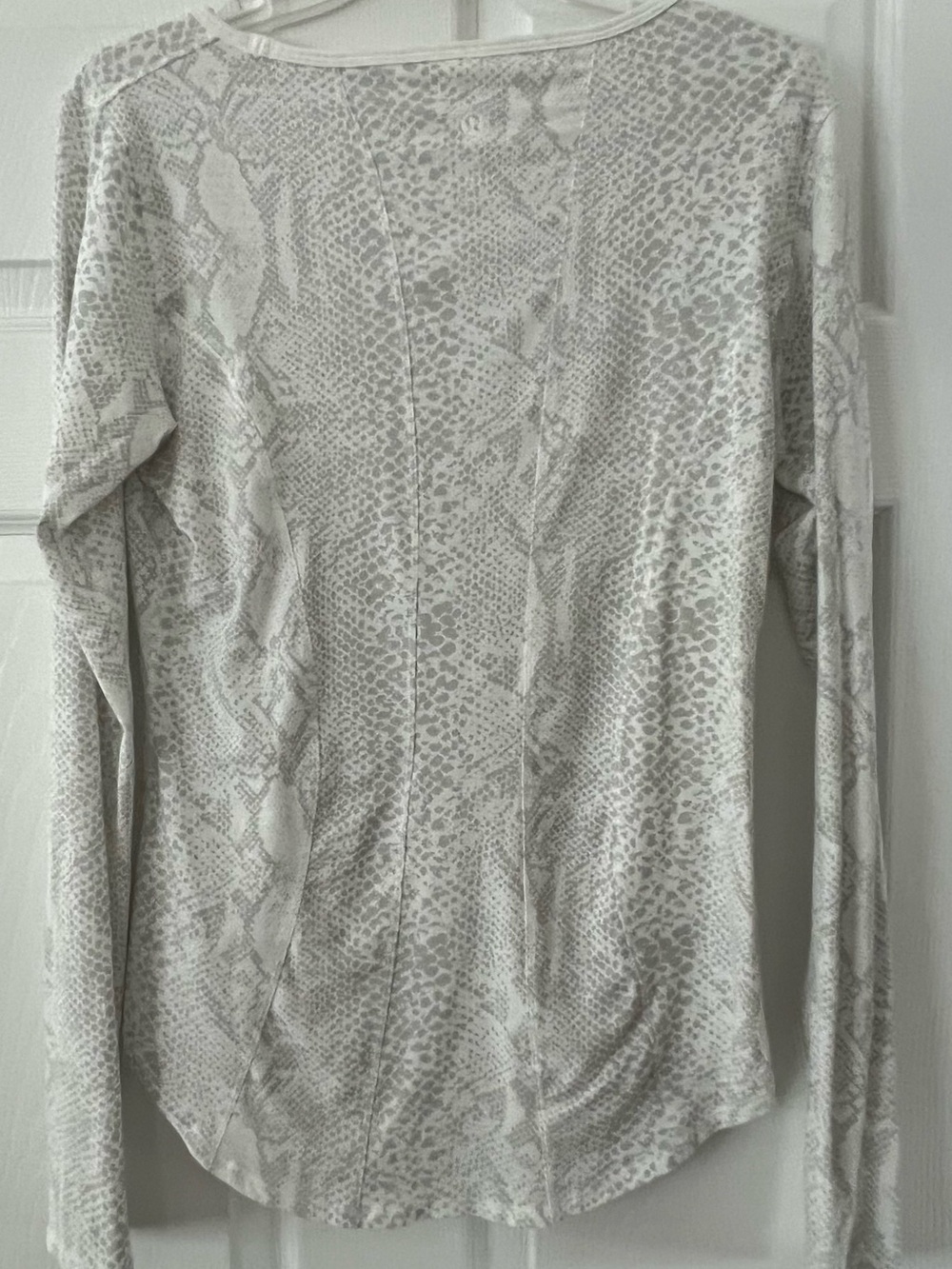 Lululemon Seamed Top - Picture 4 of 6